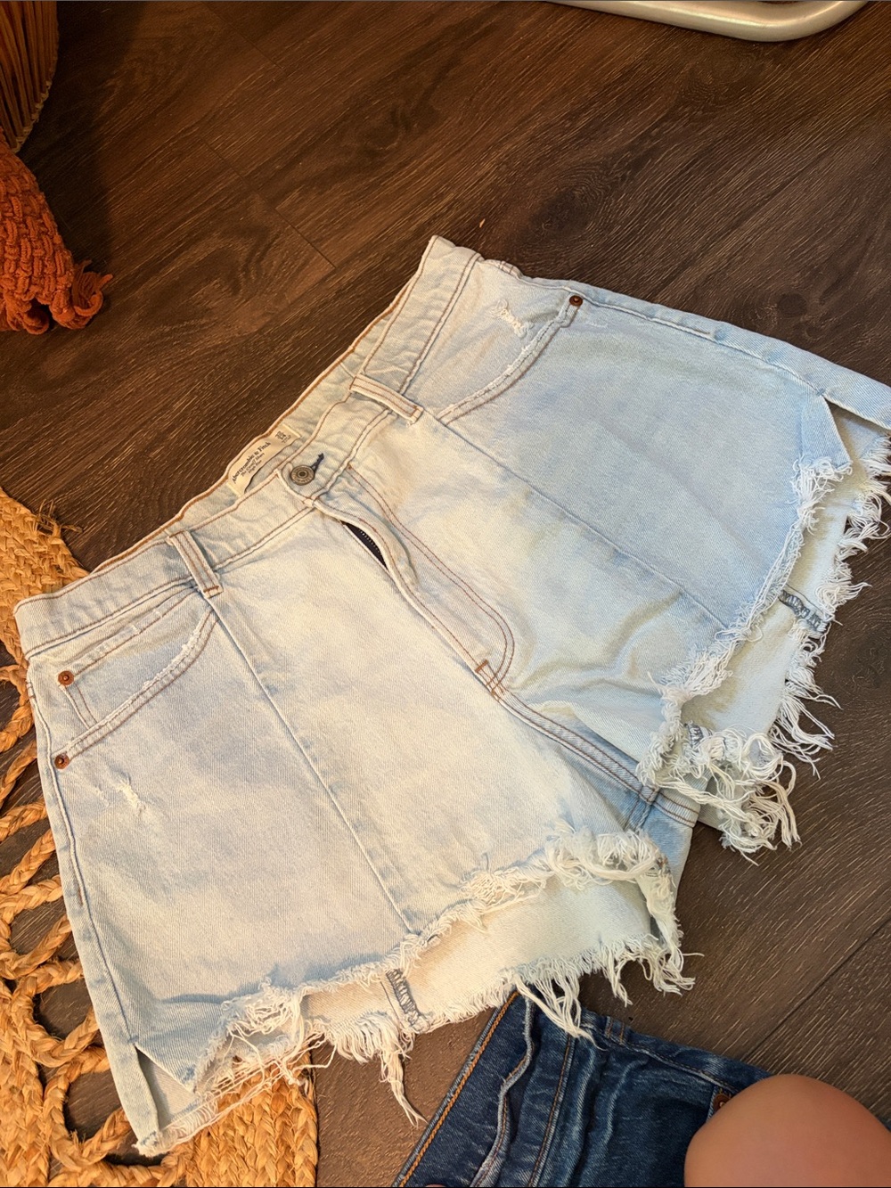 Abercrombie & Fitch Distressed Cutoff Denim Shorts in Light Wash and Dark Wash - Picture 3 of 6